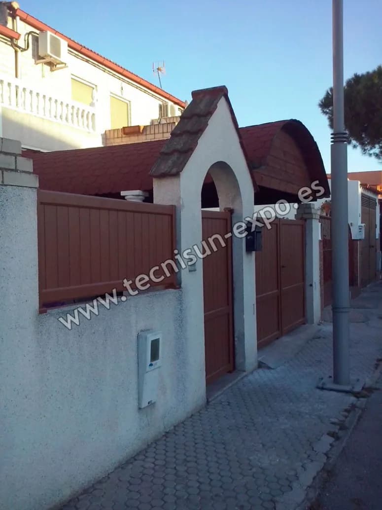 INSTALLUX Satellite Aluminium Gate — Granada - Image 2