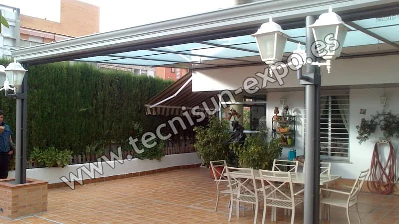 Techo de Aluminio con Vidrio de Seguridad — Granada