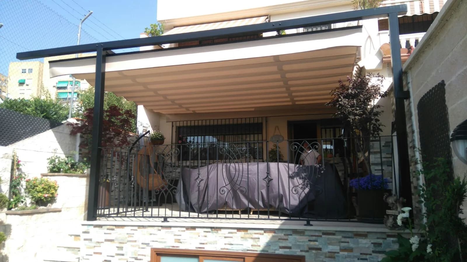 Toldo y Estores SAXUN en Terraza Exterior - Imagen 4